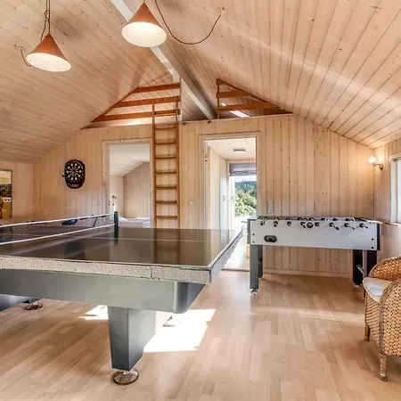 Tonje - 600m From The Sea By Interhome