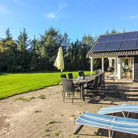 Tonje - 600m From The Sea By Interhome *